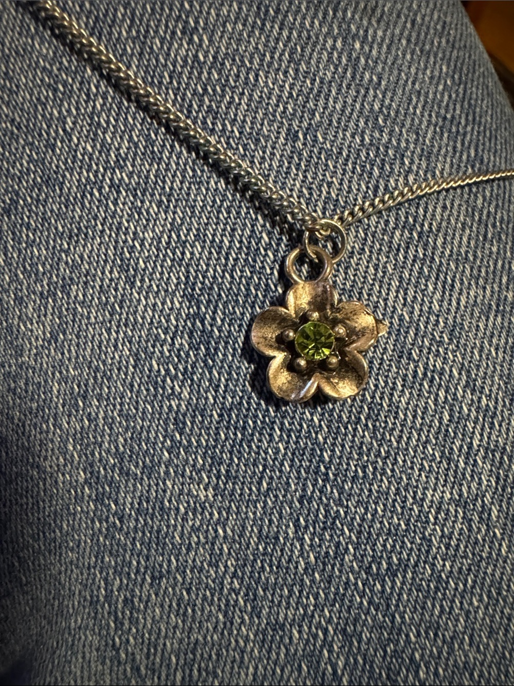Silver Flower Pendant Necklace with Green Gem